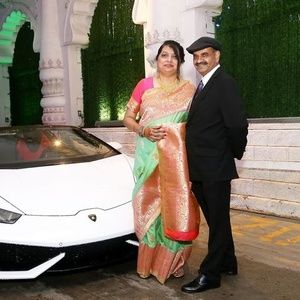 Meet your Posher, Bela